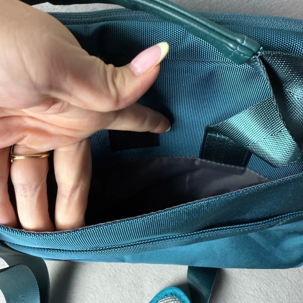 Mosiso 360 Protective Laptop Shoulder Bag in Teal Green Fleece Lined Trolly Belt